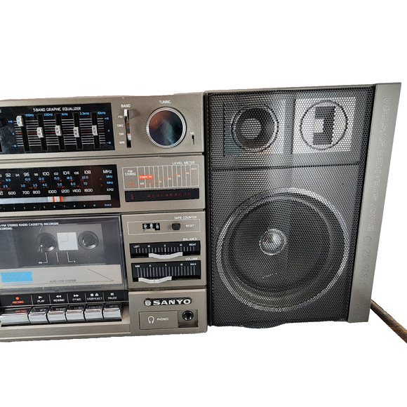 Sanyo Boombox Portable Mini Component System C15 - Good but Cassette Not Working - Picture 4 of 9